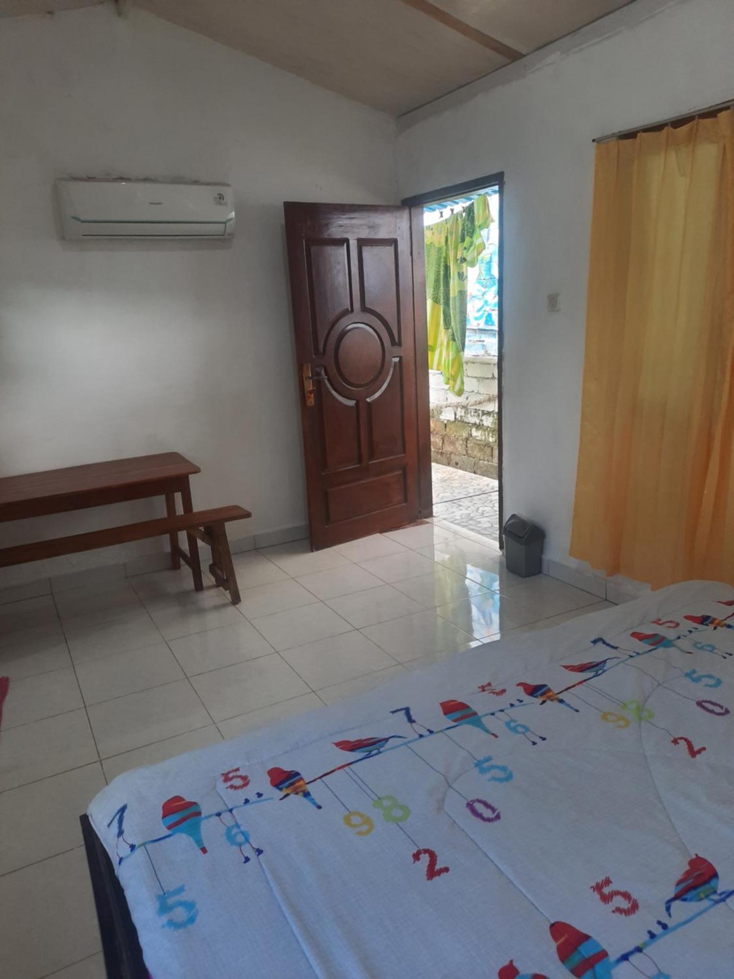 Pasanggaran Red Beach Homestay חדר תמונה